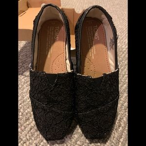 Gently used TOMS